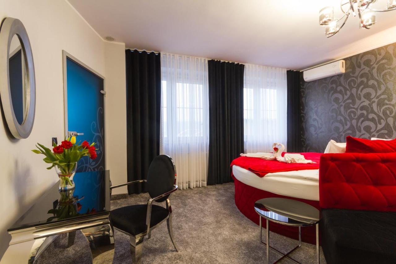 Riverside Hotel Wloclawek Bagian luar foto