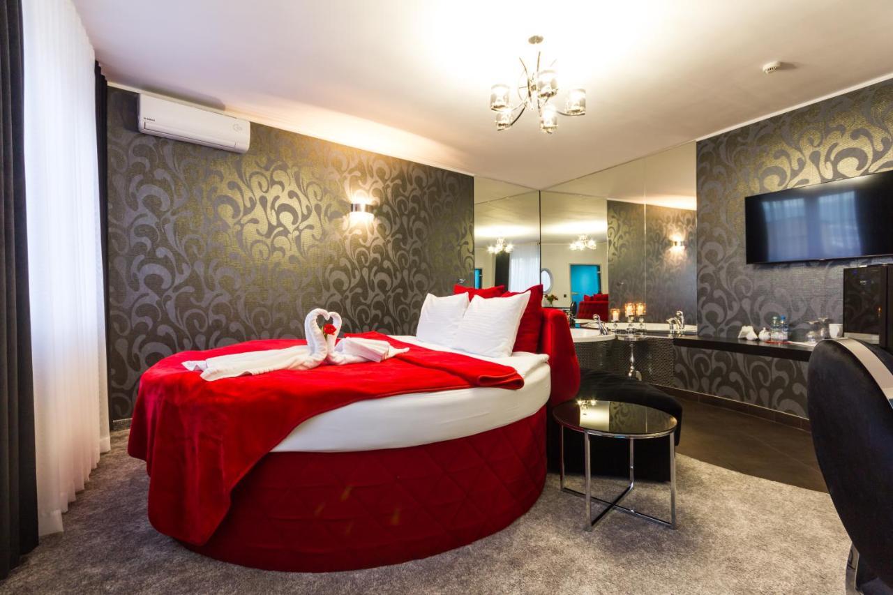 Riverside Hotel Wloclawek Bagian luar foto